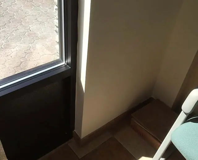 Daylight on a flat wall — Daylight on the corner